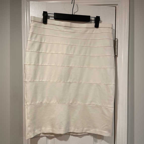 Thalian White Tiered Stretchy Elastic Waist Mini Pencil Skirt Size 12 - Picture 1 of 9